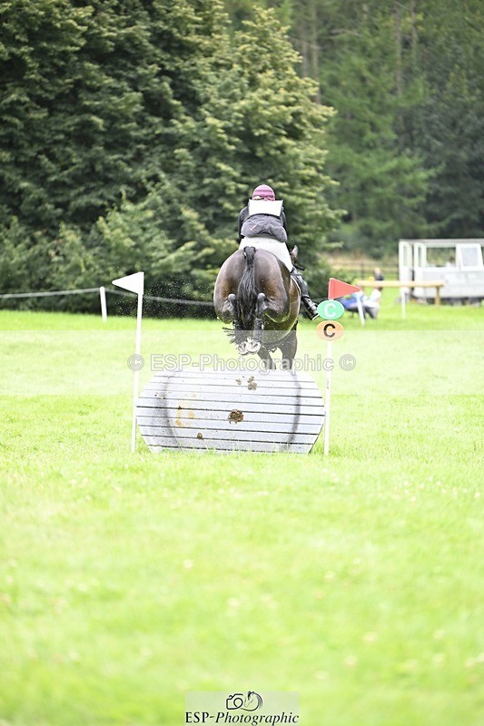 240803-105300-01743 - 110-Lizzie_Luxton-KILCARNA_BARNEY