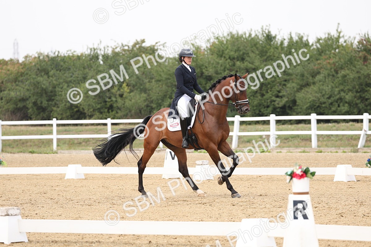 SBM_007459 - Class 9 - FEI INT I - 14.57-15.45