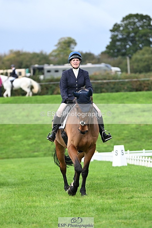 251023A-113340-03606 - G-514-Carolyn.Price With Trot Up