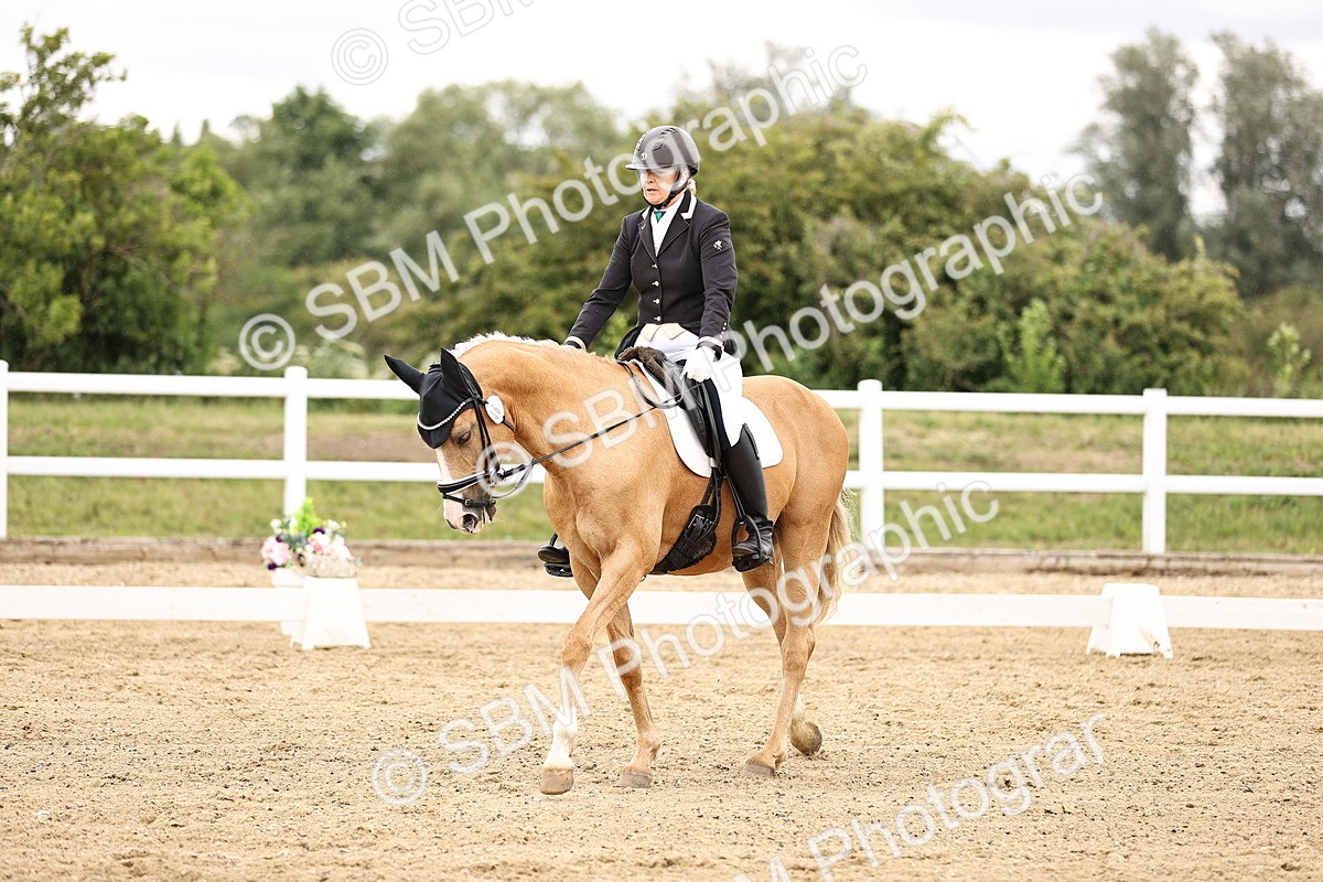 SBM_002097 - Class 2 - Novice 4 - 10.36-11.39
