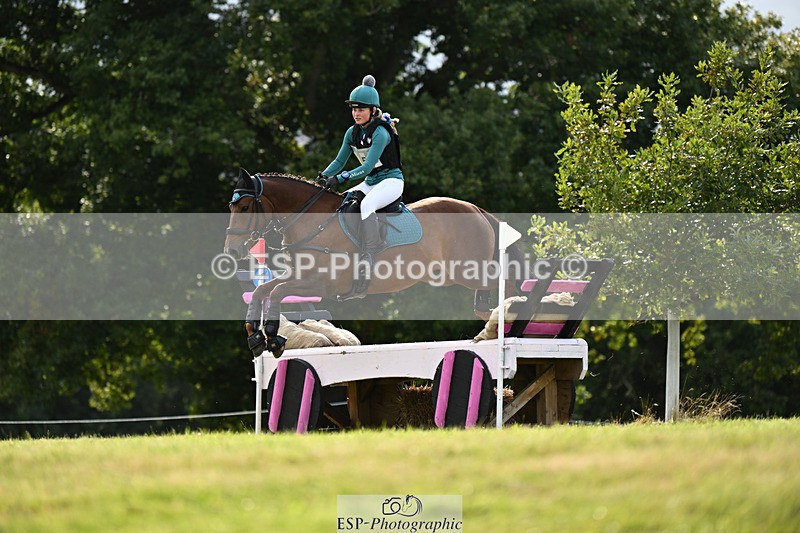 240825X-171145-37432 - 80cm XC 16.30 to 17.30