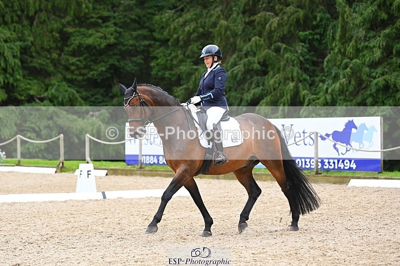 230813-170638-08558 - Cls 14 Medium Silver 16.45 to End