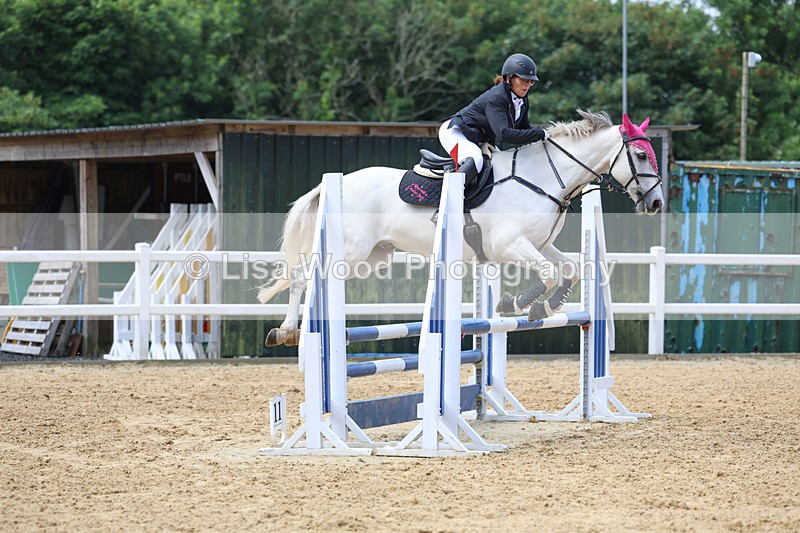 3E7A3053 - Class 4: Senior British Novice/90cm open