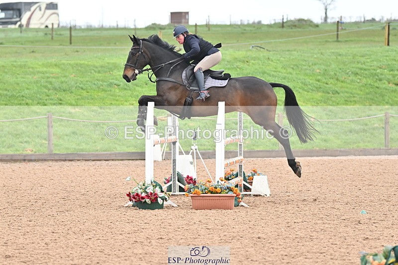 240405A-090633-00310 - Cls 1 Snr 1.05m & 1.10m