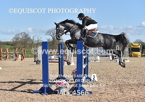 JAC_4566 - CLASS 11 SAT Andrew Hamilton Coach, RHS Foxhunter Championship Qualifier