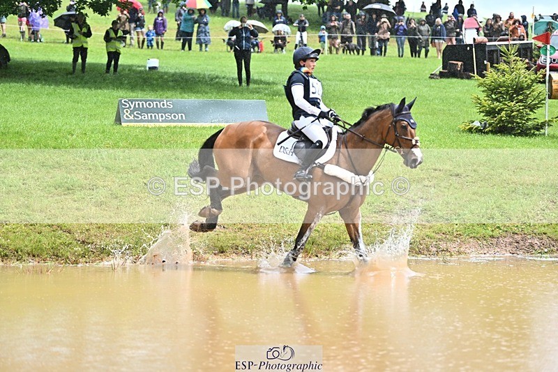 240526-133741-22962 - 520-LONDON_52-Laura_Collett