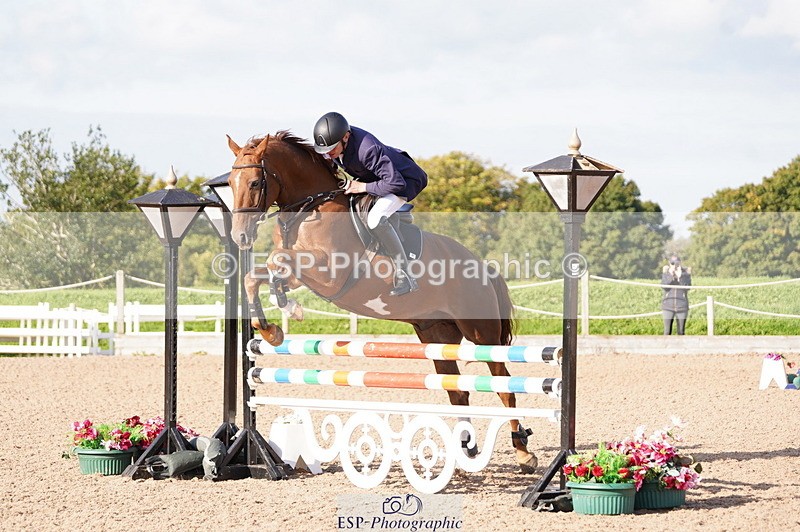 241004A-101928-00069 - Fri 01 Snr Disco & 1.00m Open