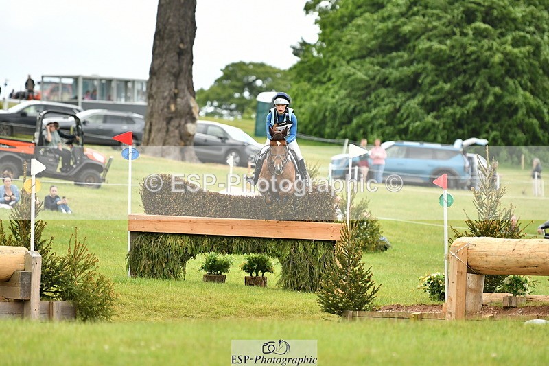 250525A-121117-16614 - D-402-Isabelle.Cook-CYMOON.F.Z