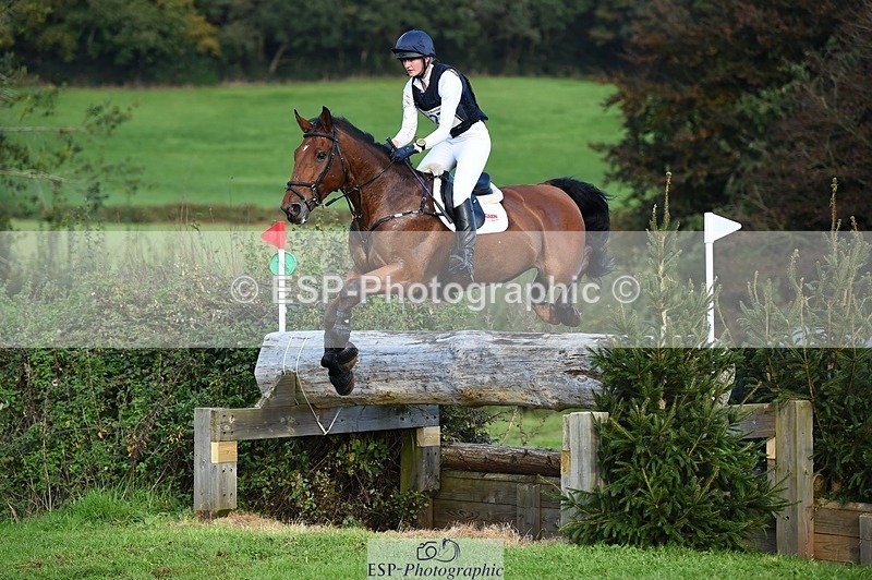 231022-144904-30268 - 327-ENSOR.VAN.HET.HELLEHOF-Francesca.Swallow-XC