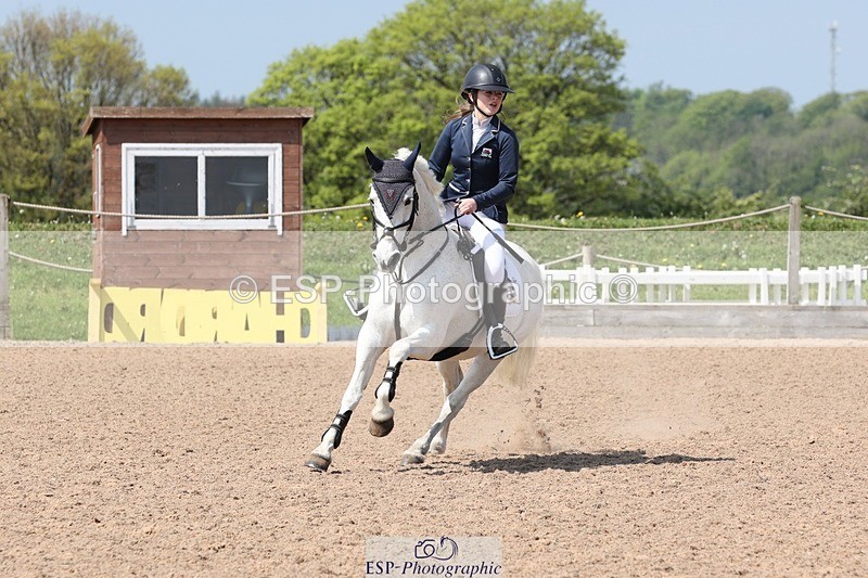 250503-121016-00946 - Cls 9 Pony Foxhunter and 1.10m Open