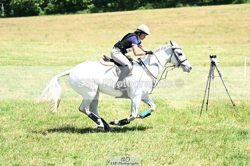 240629X-144309-4339 - 222-Kate_Jupp-CARROWNURLAUR_PRIDE