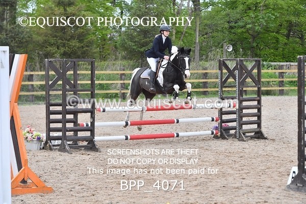 BPP_4071 - CLASS 4 Senior BritiNovice/ 90cm Open