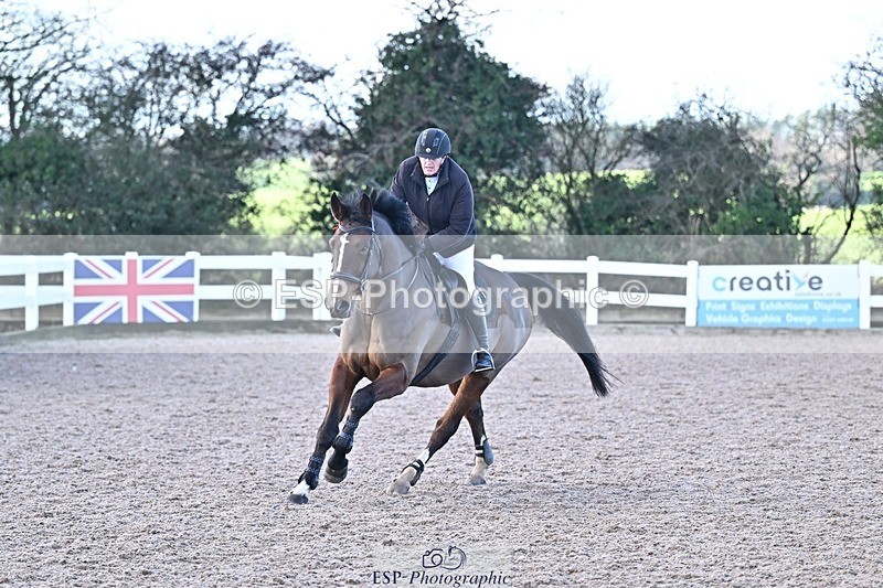 251203-131215-00645 - Cls 4 Newcomers and 1.10m Open