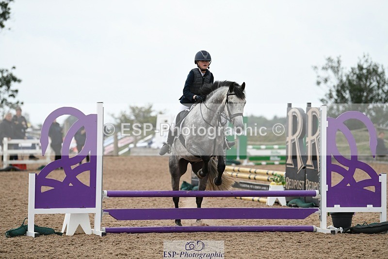 250807-100701-00061 - 60cms Round 1