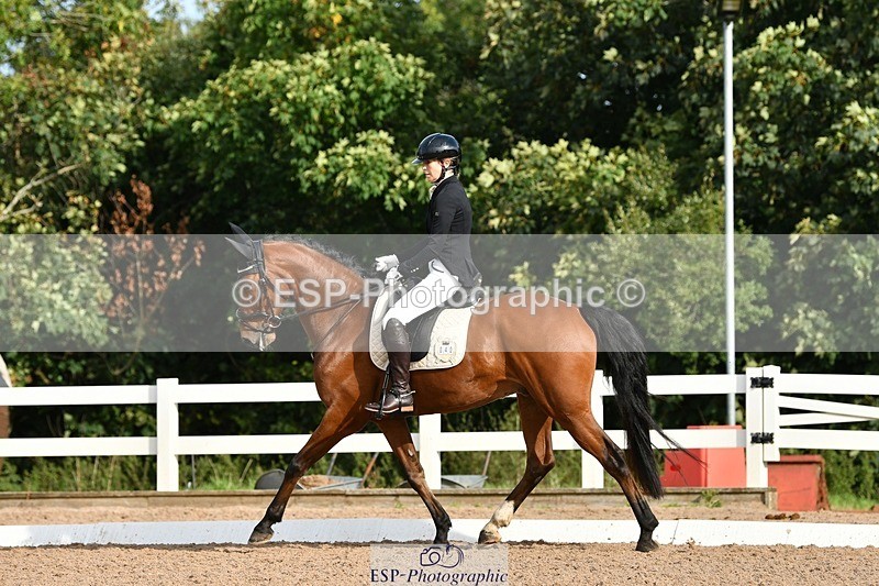 250906-092814-00348 - 040-Rianne.FultonSunset.Mojito