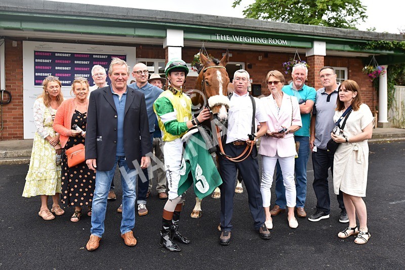 170625-Race 6-Kings Crown-1426 - Race 6