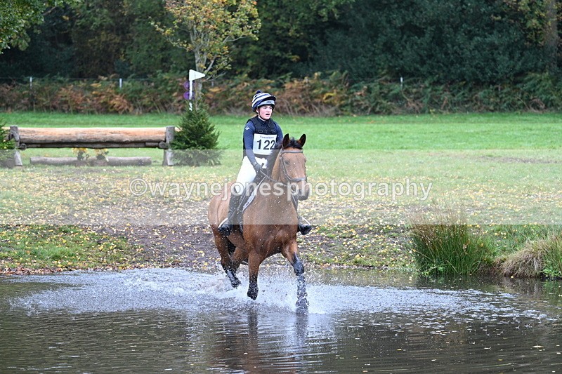 WJ7_3074 - Time 10:47 to 11:11 at the water
