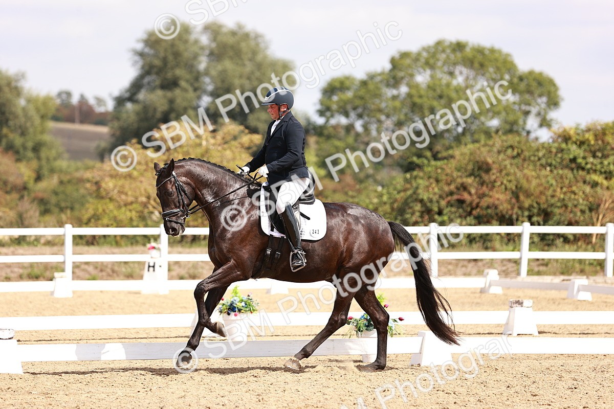 SBM_018542 - Class 17 - Novice 6