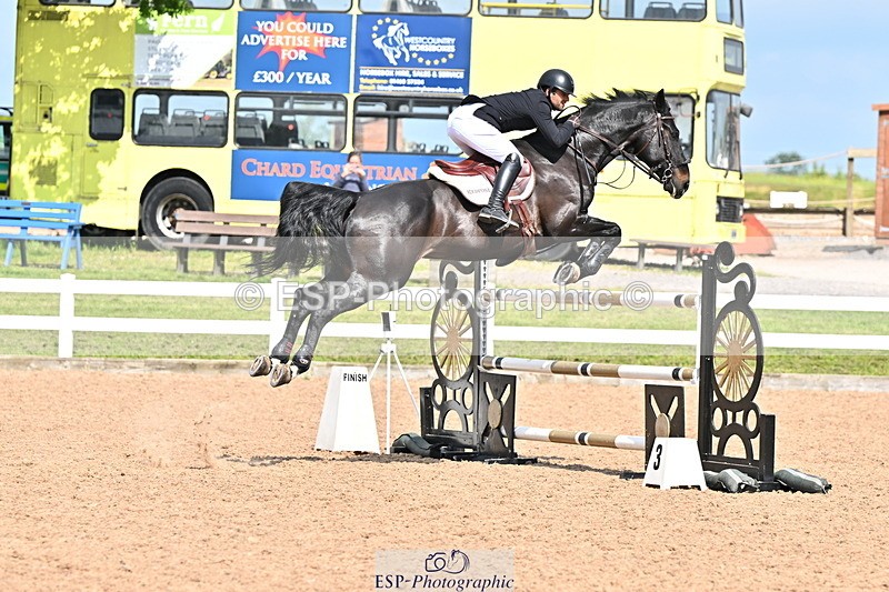 240605A-161825-01064 - Cls 6 National 1.30m and 1.40m