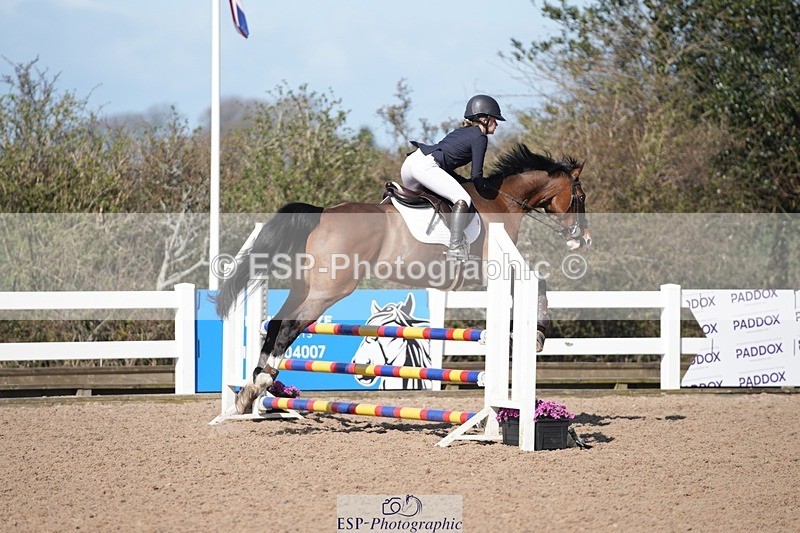250329-103819-03680 - Cls 20 British Novice and 90cm