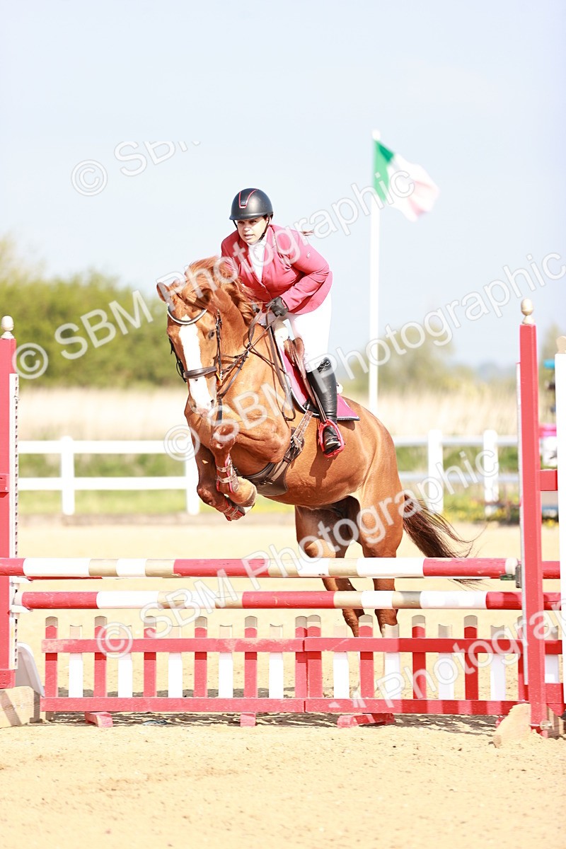  - Class 21 - Senior British Novice - 90cm