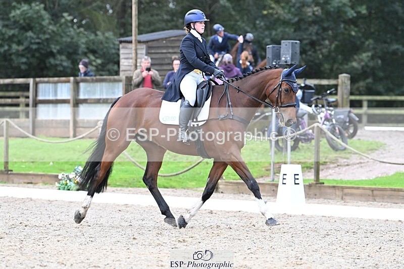 231019-113707-01860 - 040-DODINGTON-Sophie.Wildern-DR