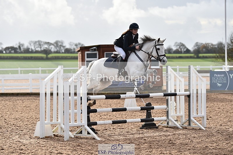 231203A-114402-00950 - Cls 4 Newcomers & 1m Open