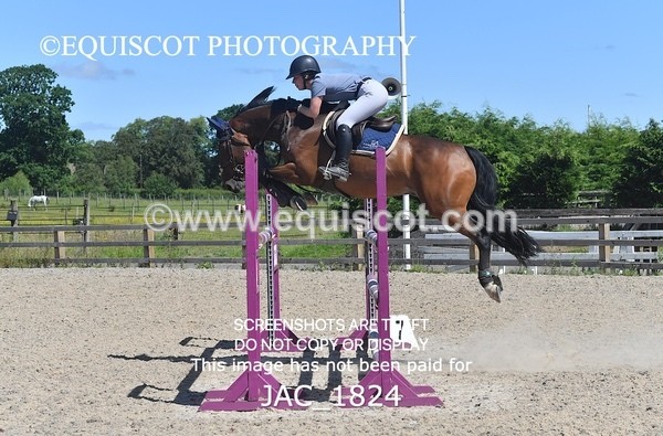 JAC_1824 - CLASS 6 Senior Foxhunter/ 1.20m Open