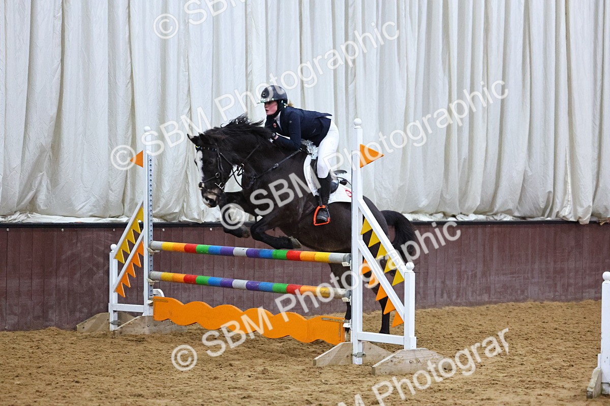 SBM_002846 - Class 6 - Holly & Ivy Stakes - 90cm