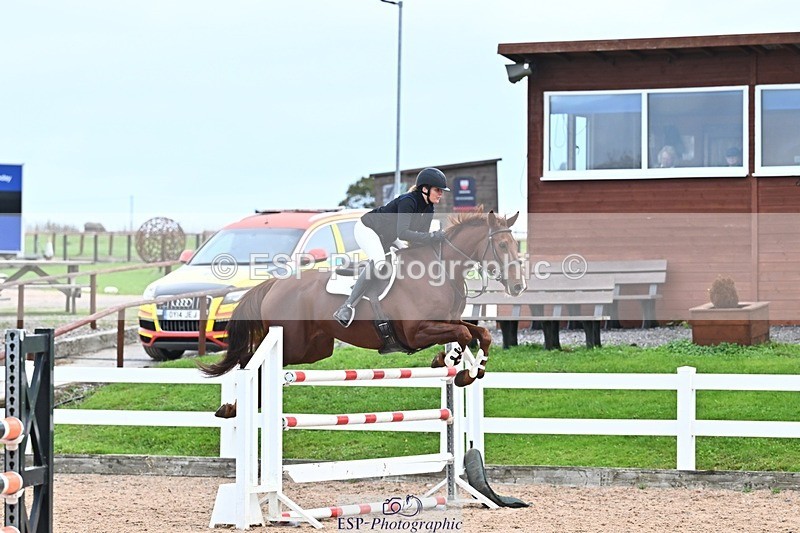 261028-142306-00960 - Foxhunter and 1.20m