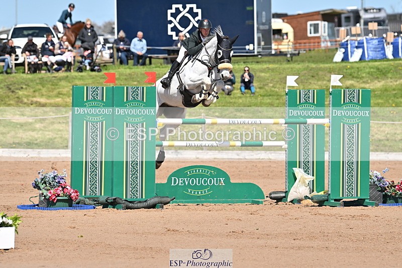 240420A-133407-11402 - Cls 7, 2 Star Medium Tour 1.35m