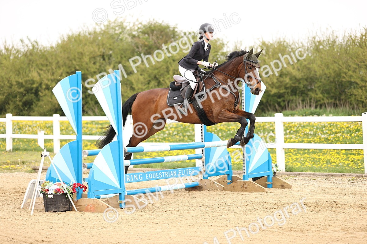  - Class 15 - Senior British novice - 90cm