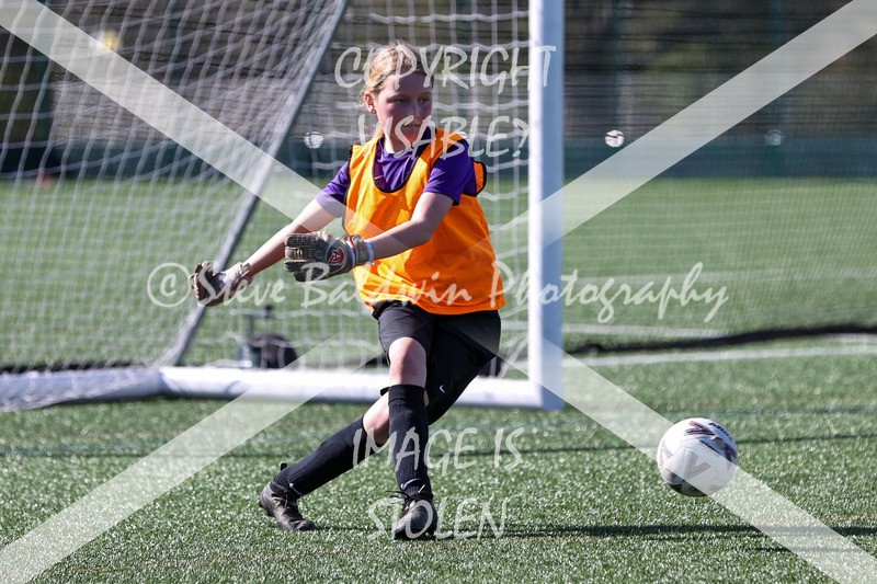 1DX30557 - 2026-03-21 FC Abbey Meads U9 Purple Girls V Stratton Juniors FC U9 Pheonix Girls