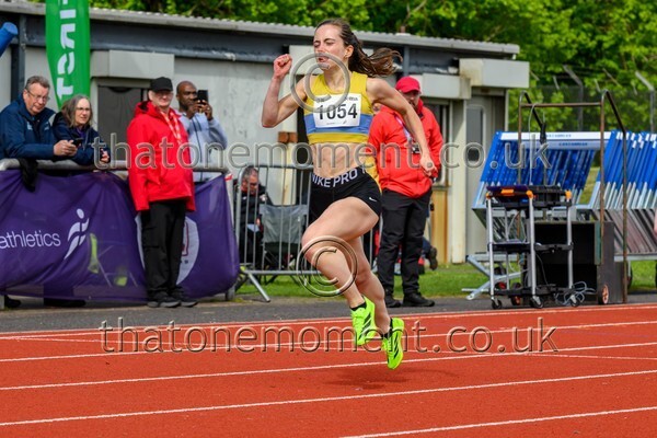 Natopener26-919419 - Track Female