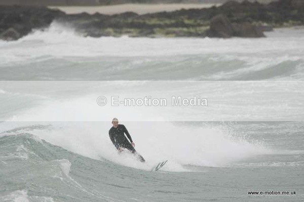 SU 110509-22 - Surf May 09