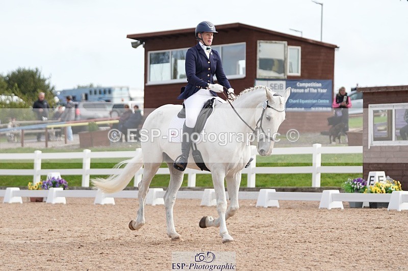 250906-101620-01458 - 002-Claire.JonesOwl.House.Rebel