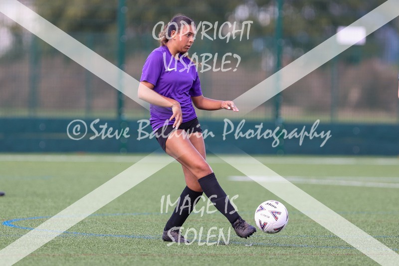 1DX30500 - 2025-09-13 FC Abbey Meads U17 Girls Purple V Cumnors U17 Girls
