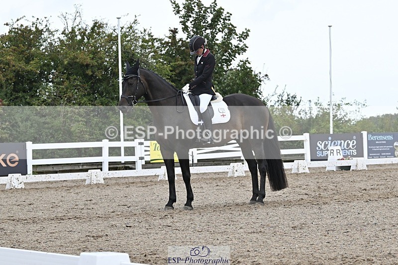 250907-141041-08669 - 100-Adele.RonchettiFamily.Affair