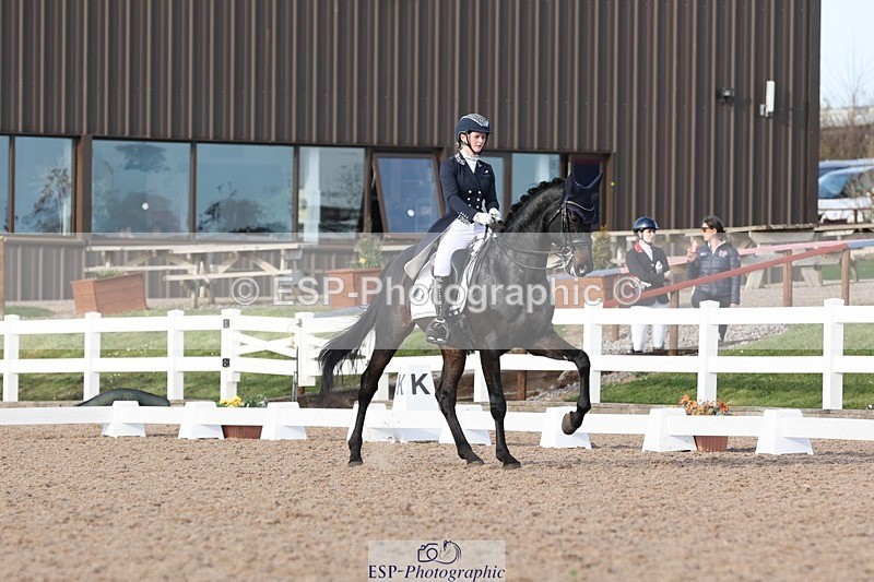 250404-174416-08105 - 069-India.Hamilton-Burnet-Kissingdale