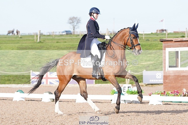 250404-172312-07941 - 147-Anna.Jesty-Grolschstar