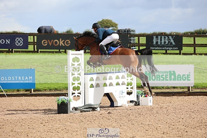 250911-121821-01402 - Cls 3 Snr Foxhunter