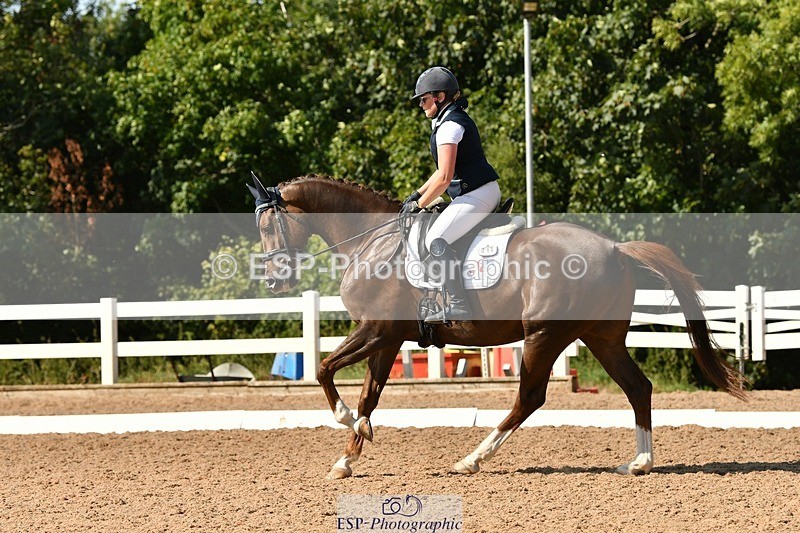 250817-154807-11336 - 214-Verity.PerryVogue