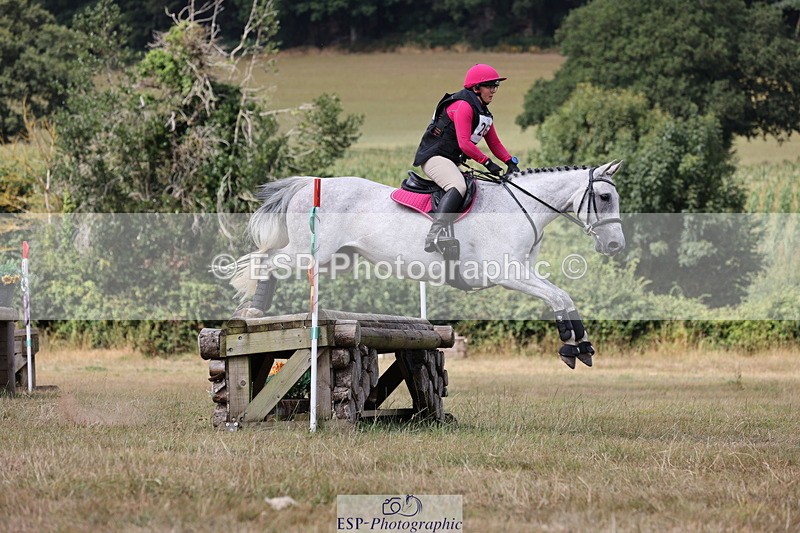 250802A-151734-06684 - F-269-Essie.Barker-BLOODY.NORA