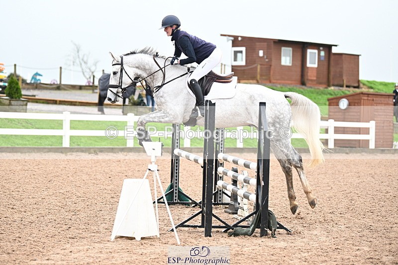 241023A-113147-00566 - Cls 1 British Novice and 90cm Open