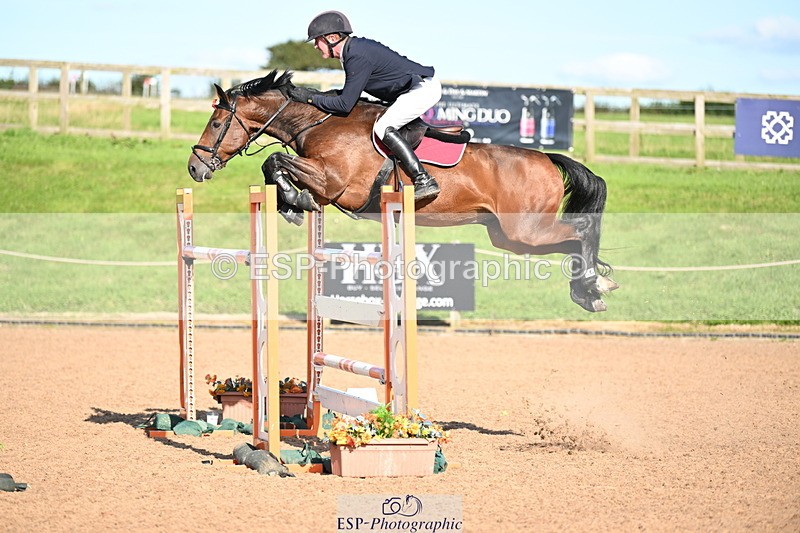 240913A-161818-05202 - Cls 18 National 1.40m Open