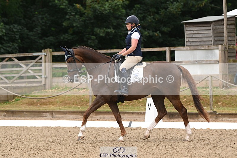 250719A-093836-02993 - 144-Verity.Perry-Vogue