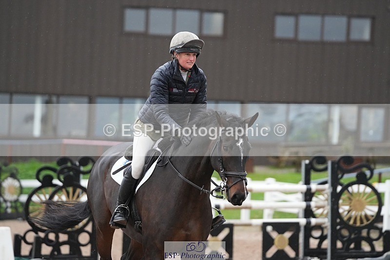 251107-133923-01207 - Cls 6 Foxhunter and 1.20m Open