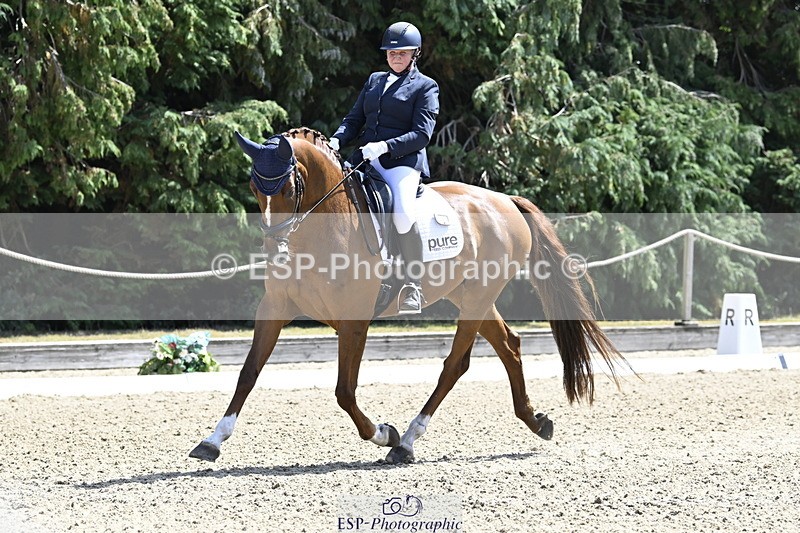 250810A-133154-06669 - 021-Caroline.HuntFancy.That.II