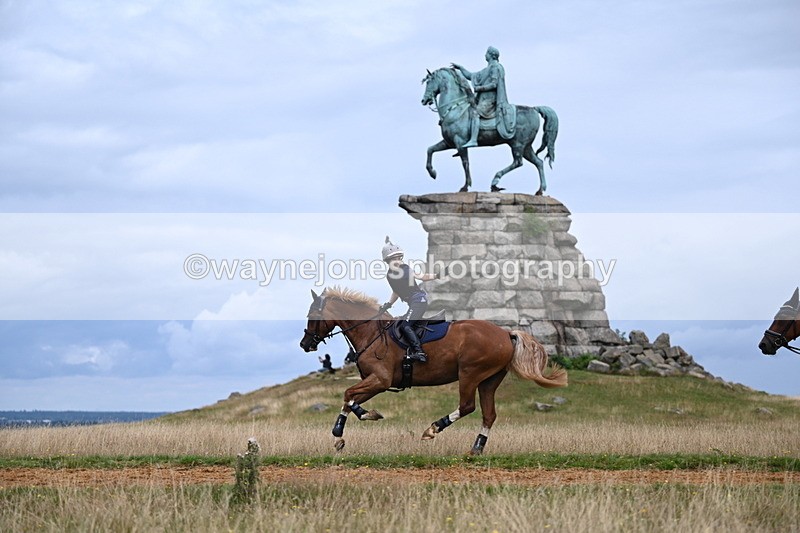DSC_6036 - Time at Statue 12:17 to 12:44