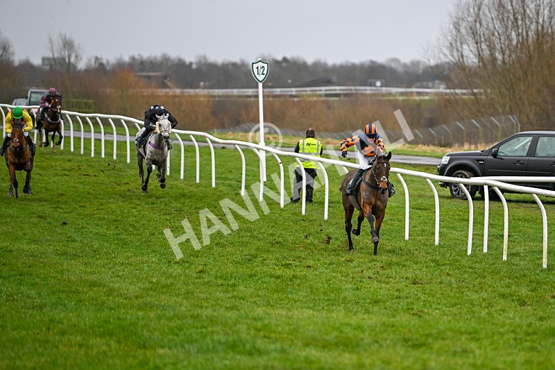 110124-Race 3-Time For A Pint-2443 - Race 3